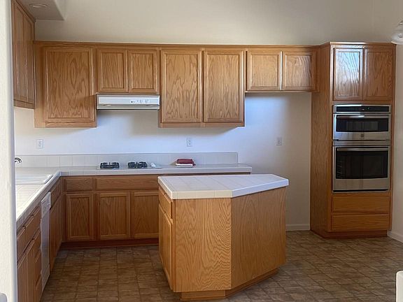 3rd image of 1501 Countrywood Ln