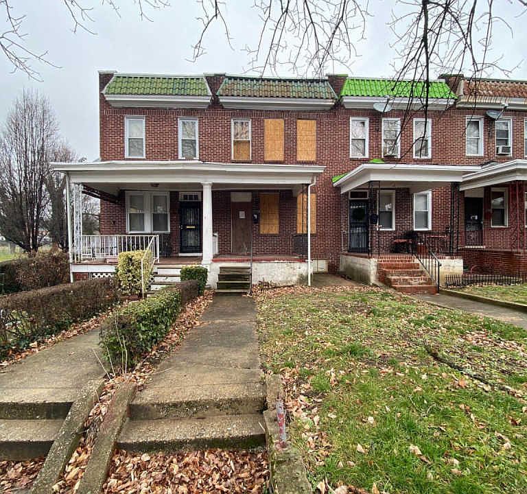 2nd image of 2750 Baker St