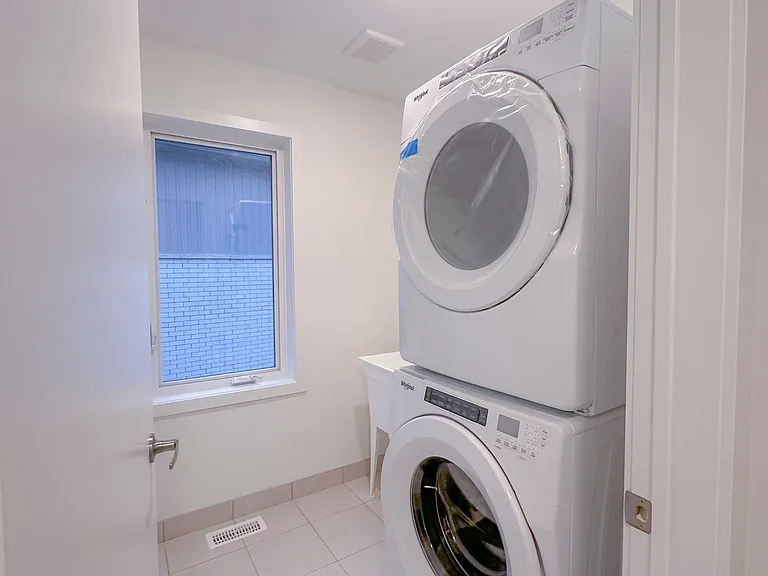 160 Densmore Rd #24 — Photo 19