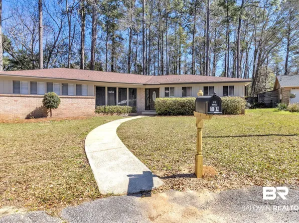 104 Diane Cir, Daphne, AL 36526