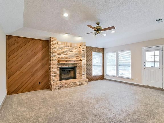 3rd image of 1104 Province Ln