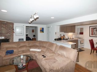 910 W Wrightwood Ave, Chicago, IL 60614