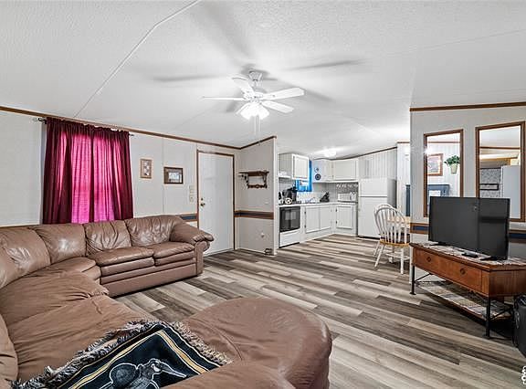 5th image of 8600 River Run Dr