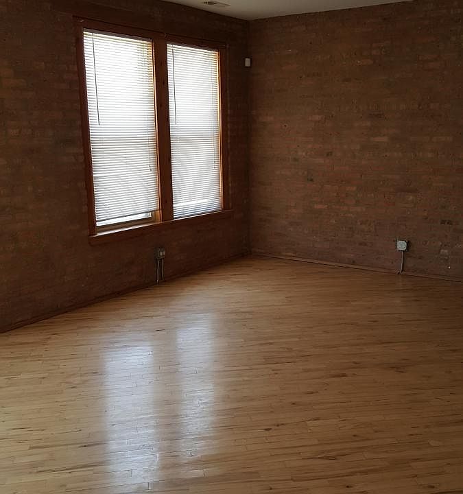 2nd image of 5120 S Kimbark Ave