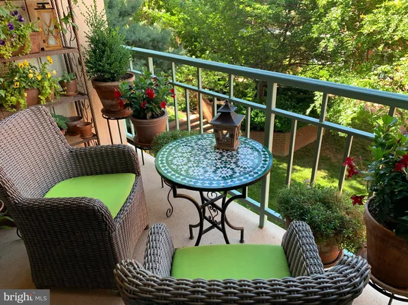 505 E Braddock Rd APT 204, Alexandria, VA 22314