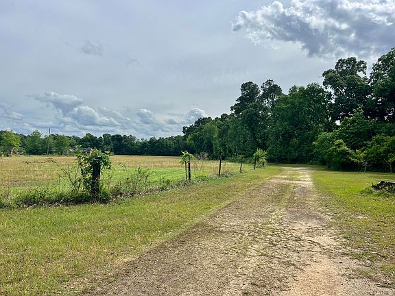 2nd image of 2041 Broome Road