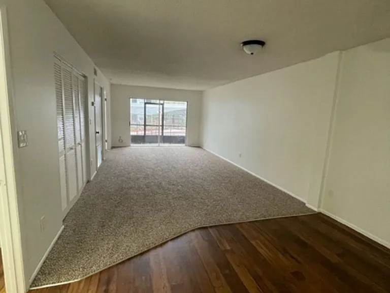 313 Dirksen Dr #B5 — Photo 4