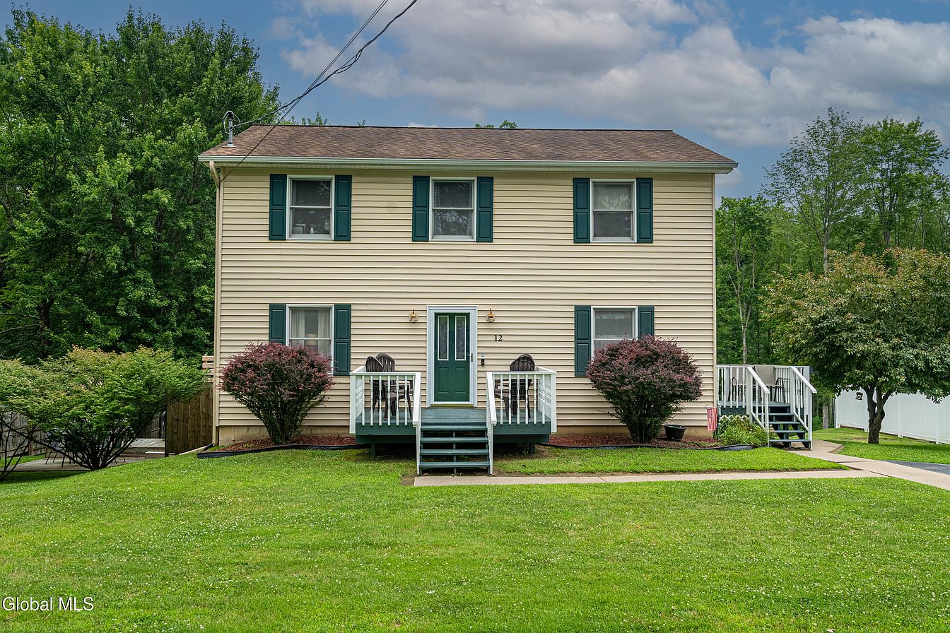 1st image of 12 Thornwood Drive