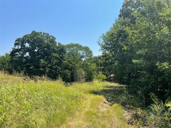 631 E Day St, Denison, TX 75021