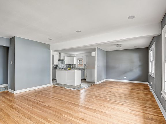 4th image of 737 E 157th Pl