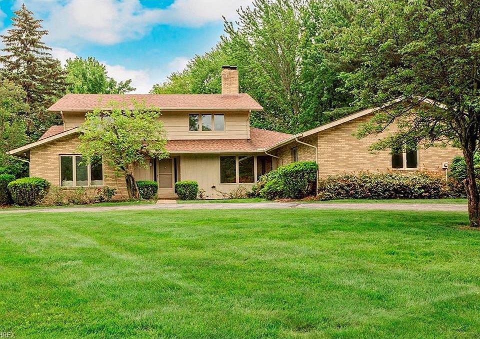 1st image of 8 Daisy Ln