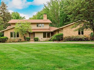 8 Daisy Ln, Pepper Pike, OH