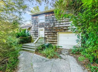 628 Narragansett Ave, East Patchogue, NY 11772