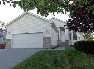 757 Country Club Dr, Tooele, UT 84074
