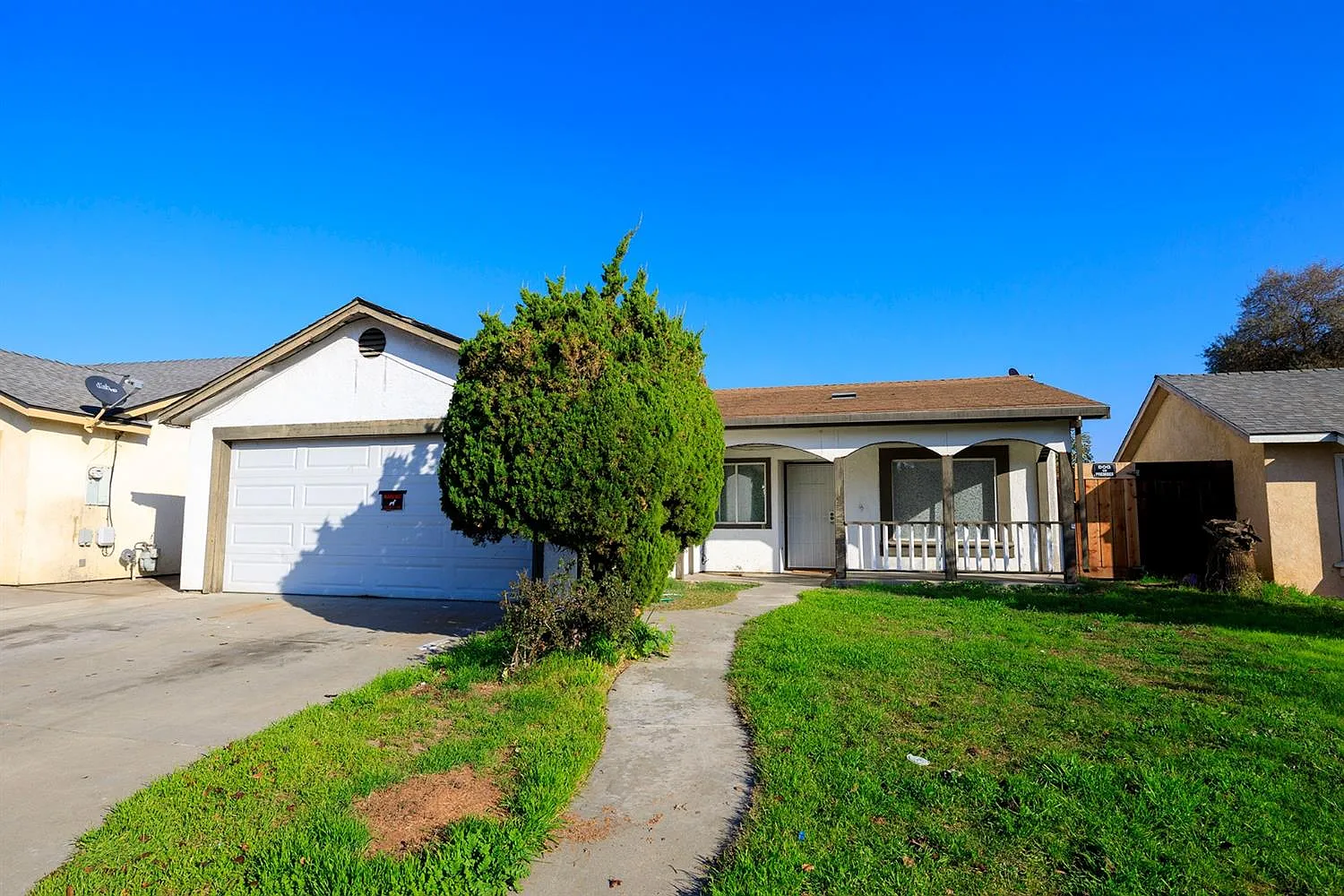 1108 Pine Tree Ln photo 1