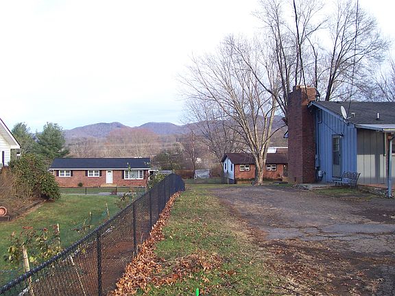 4th image of 41 Woodview Dr