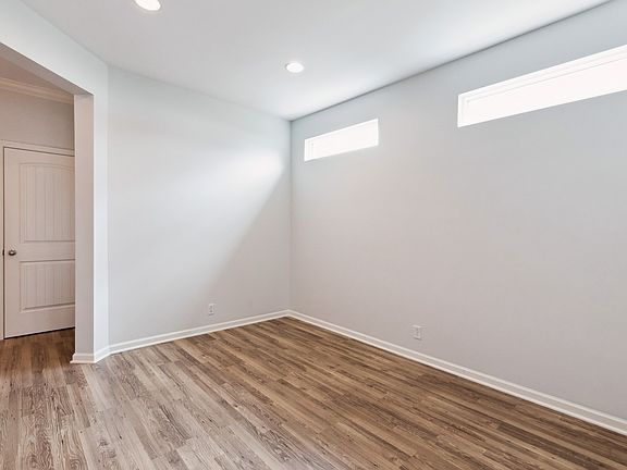 3rd image of 1117 Dunkirk Ln