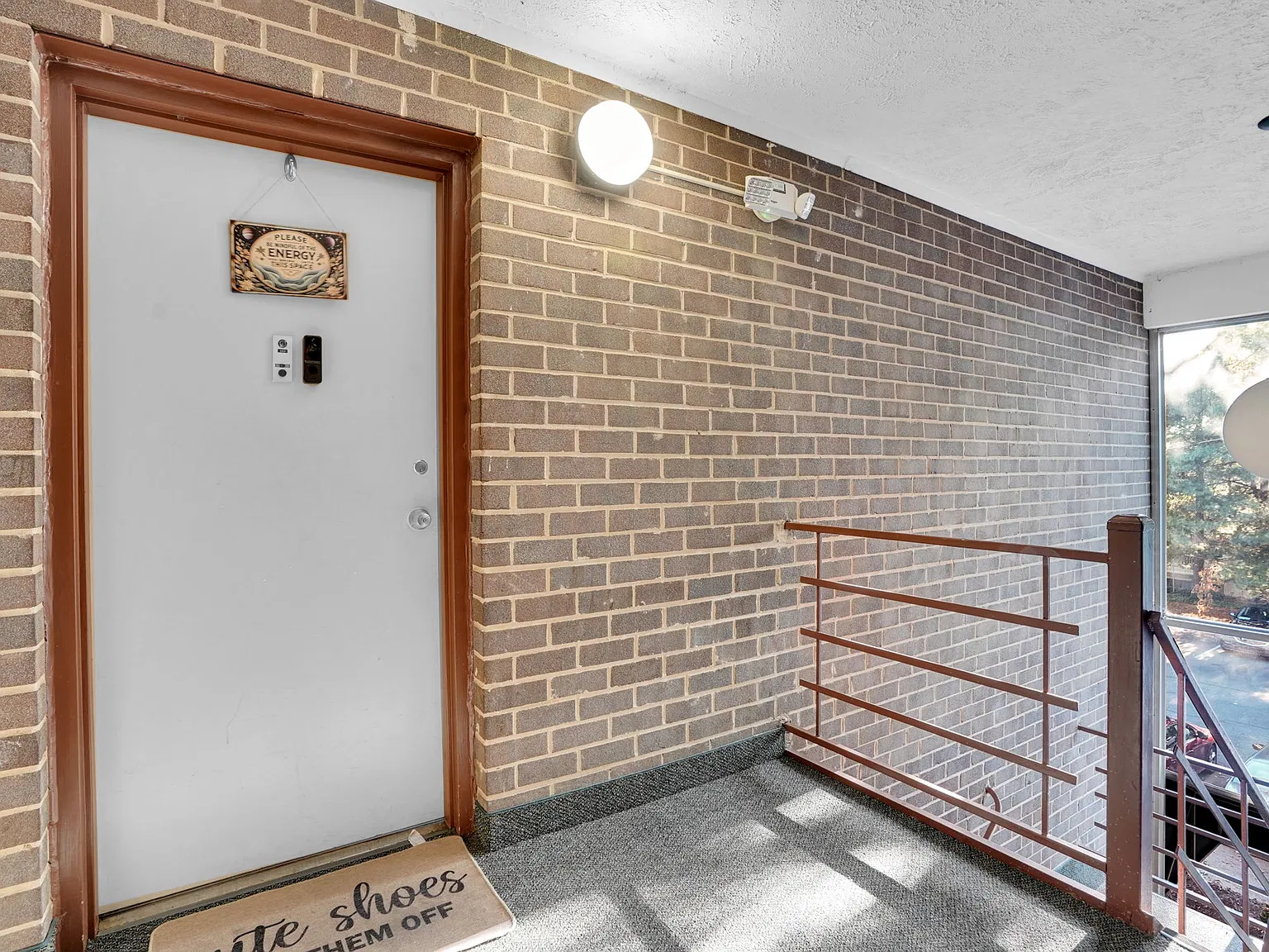 2 bed, 883 sqft, $1,799 — Photo 2