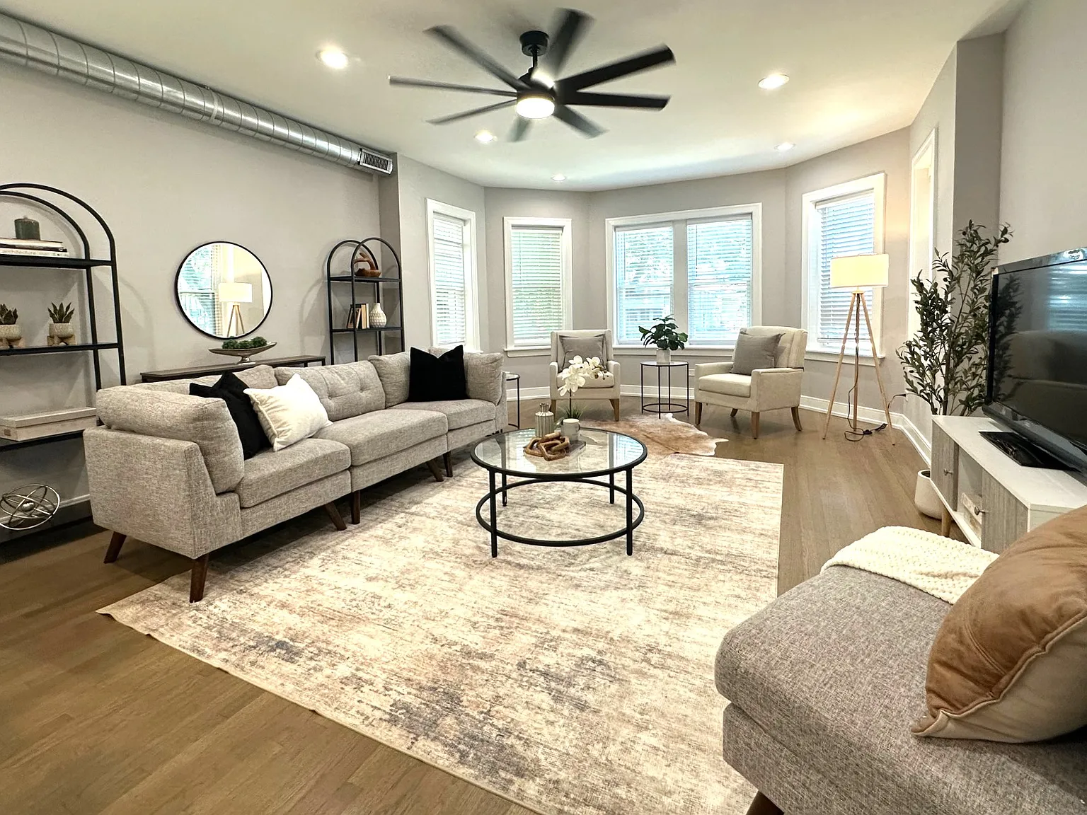 2 bed, 1550 sqft, $3,995 — Photo 4
