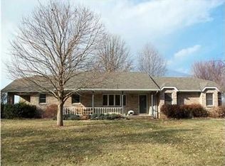 6733 W 450 S, Owensville, IN 47665