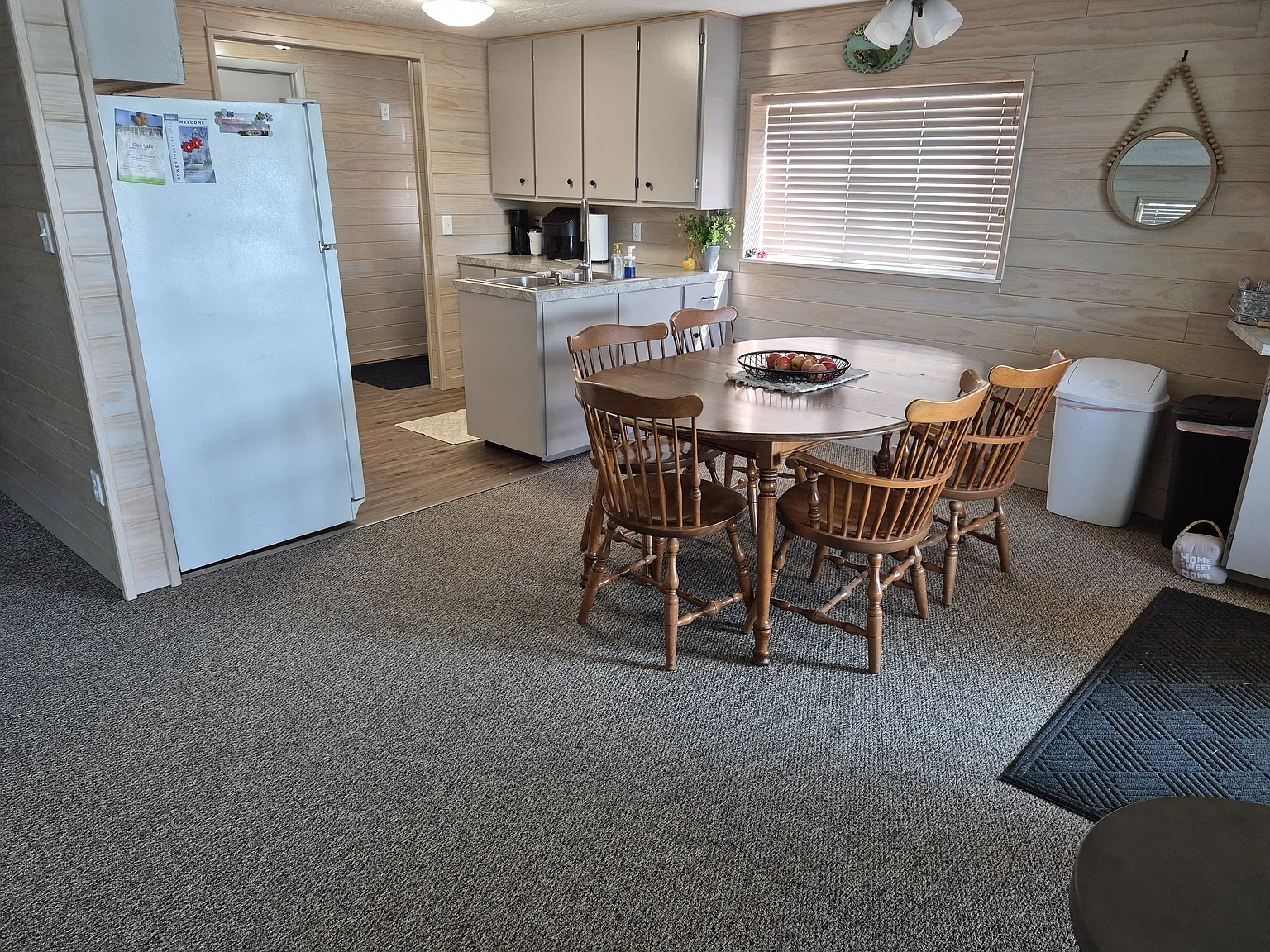 3 bed, 1.5 bath, 1960 sqft, $1,645 — Photo 3