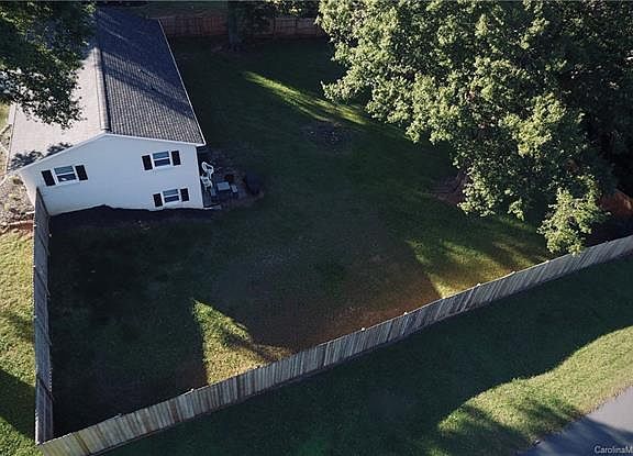 5th image of 2580 Belshire Dr