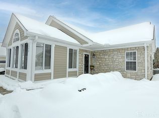 1599 Turnberry Village Dr, Dayton, OH 45458