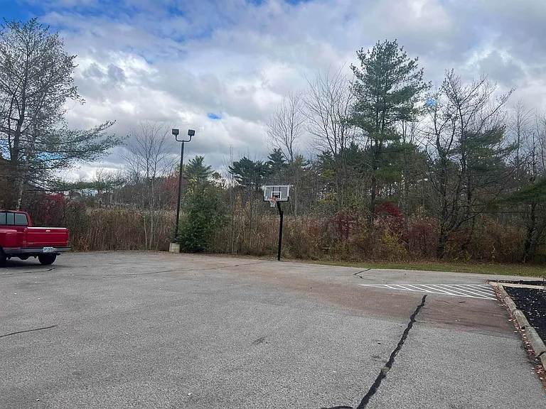 416 Springbrook Cir — Photo 18