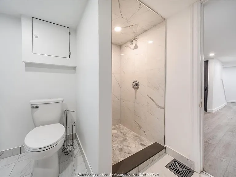 1691 Dougall Ave — Photo 19
