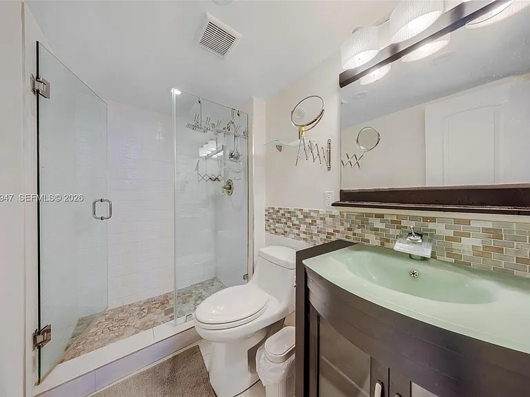 100 Bayview Dr #606 — Photo 22