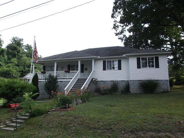 1st image of 348 S Railroad Ave