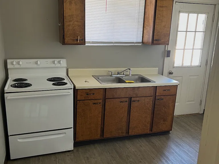 75 Carmel Rd #1W — Photo 5