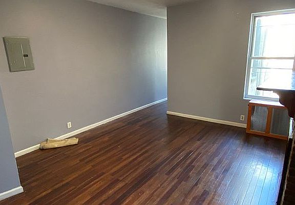 2nd image of 159 E 106th St #12
