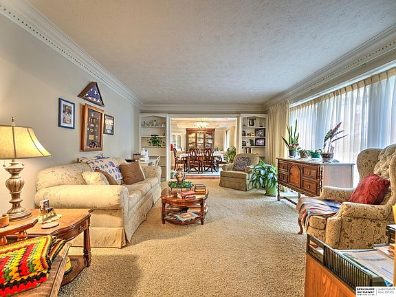 3rd image of 923 Bayberry Dr