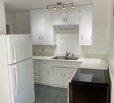 3rd image of 3546 Girard Ave S #3546