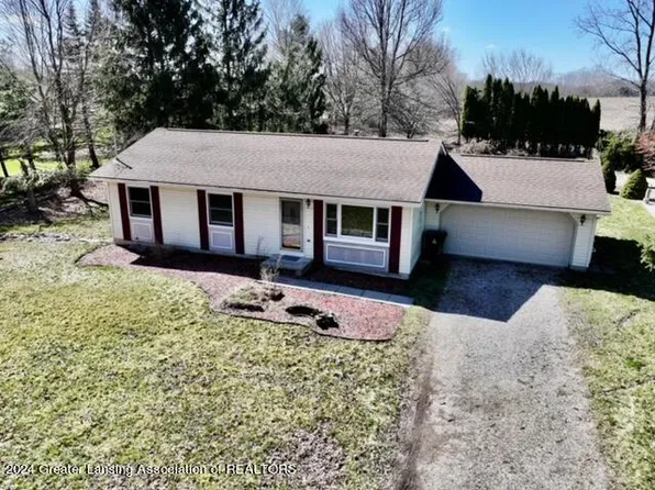 6137 Oneida Rd, Charlotte, MI 48813