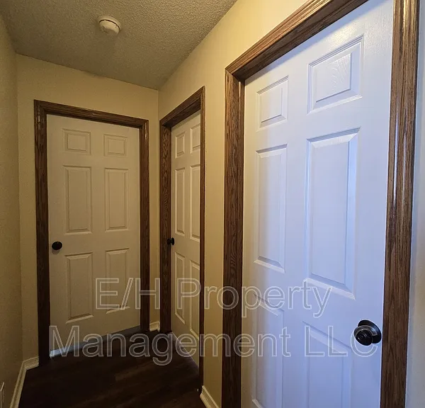 4462 S Elizabeth Ave — Photo 16