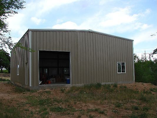 2000 sq ft shop