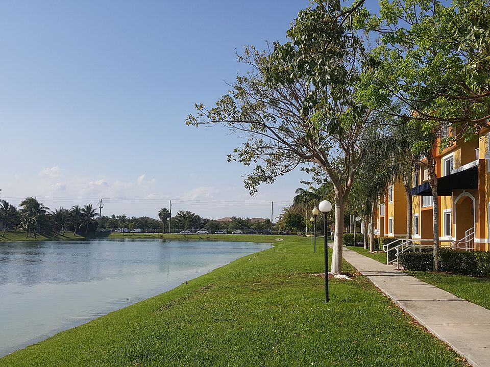1st image of 20950 SW 87th Ave APT 207