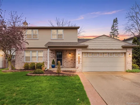 42902 Saxony Rd, Canton, MI 48187