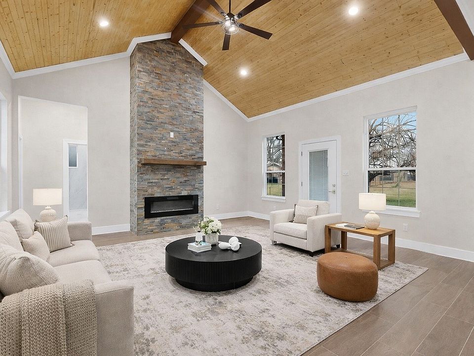 1st image of 335 Cross Tie Ranch Rd