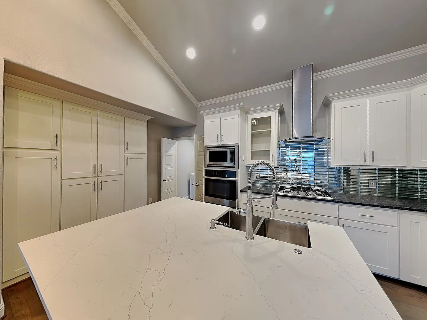 Come and see this gorgeous and completely remodeled home in highly desirable Frisco Heights area ... — Photo 4