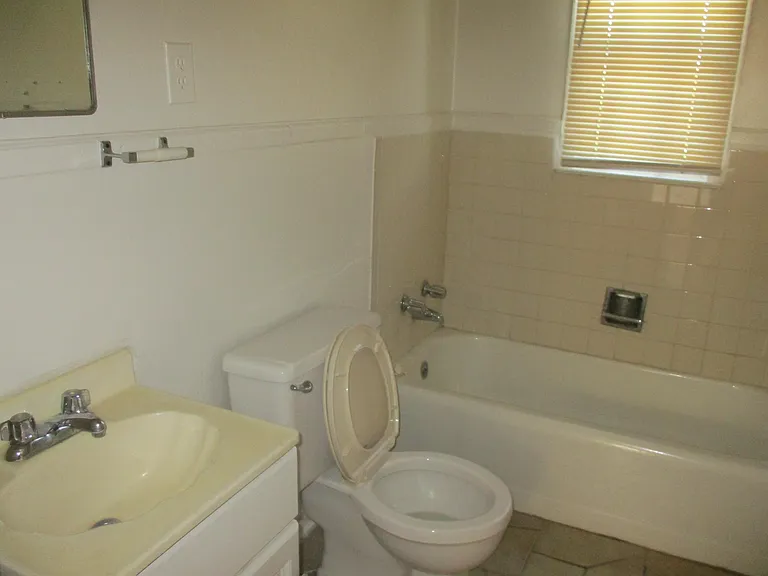 2196 Castex St — Photo 2