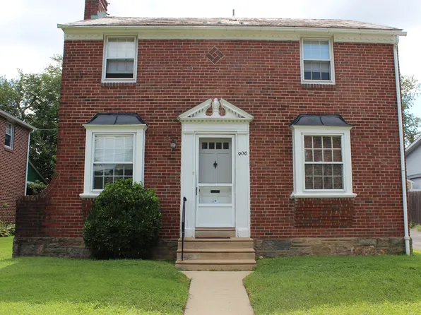 906 Rhawn St, Philadelphia, PA 19111