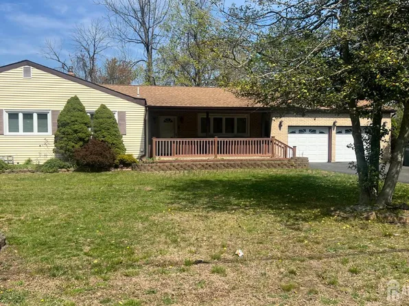 19 Reeds Rd, Tinton Falls, NJ 07724