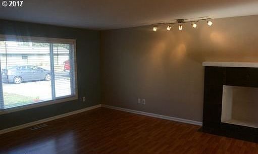 2nd image of 8701 NE Lewis Dr