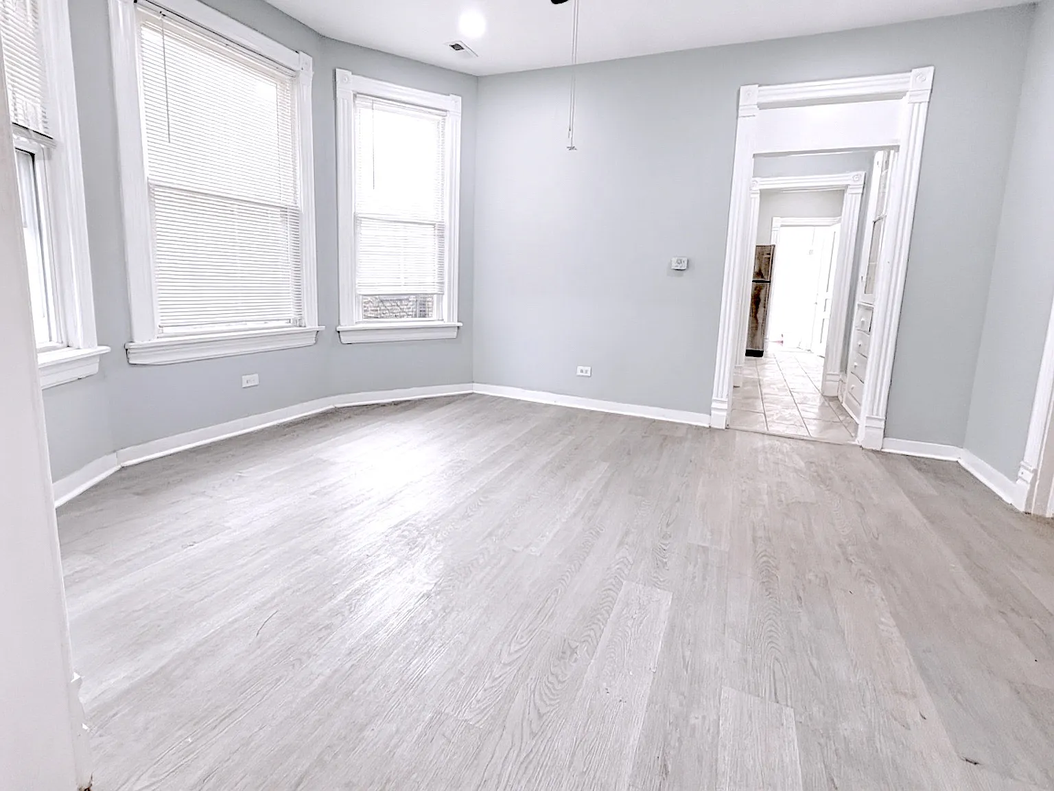 3 bed, 1100 sqft, $1,625 — Photo 3