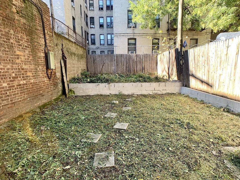 1st image of 948 Nostrand Ave #1