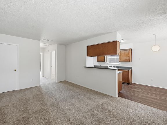 2nd image of 504 Kings Way Dr #D