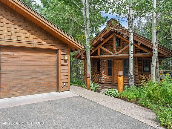 2nd image of 7620 Obsidian Rd